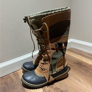 Beige and green Sorel boots